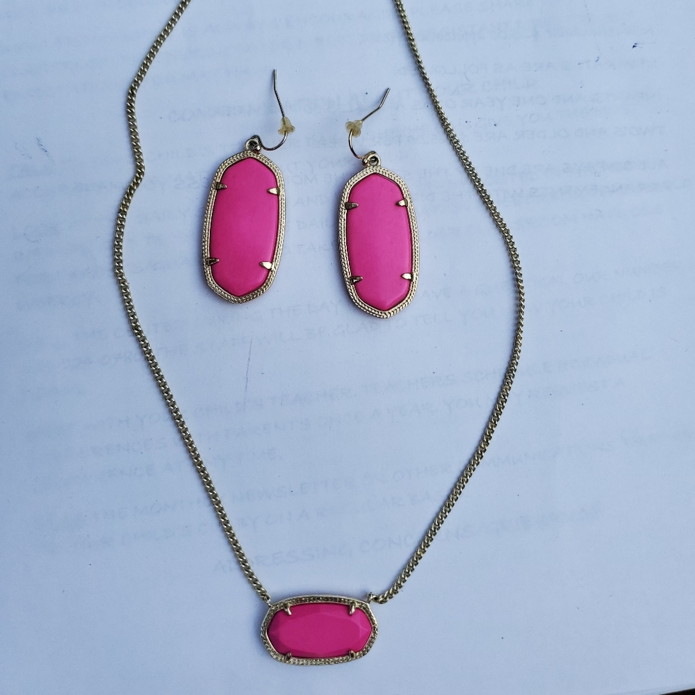 Kendra Scott set